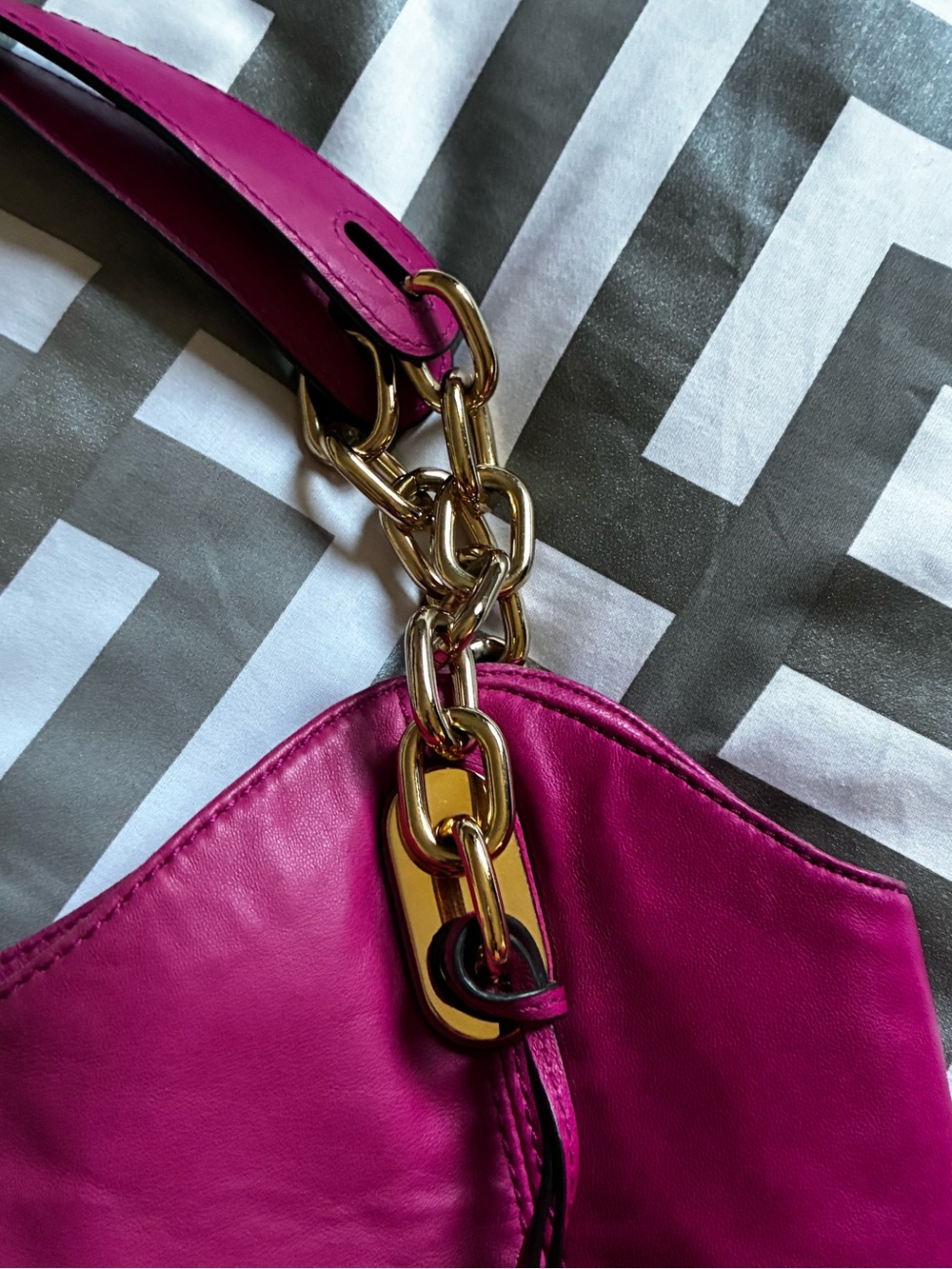 Michael Kors Lillie Shoulder Bag - Picture 2 of 7